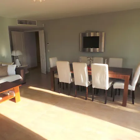 Spacious 3 Bedroom Flat Near City Centre And Beaches Appartement *