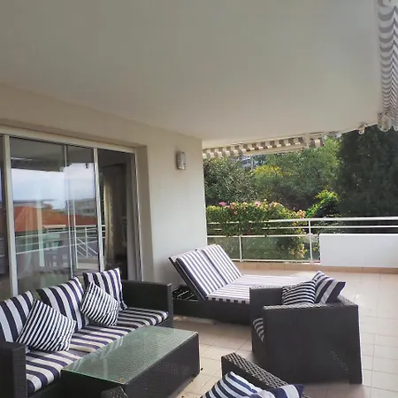 Spacious 3 Bedroom Flat Near City Centre And Beaches Appartement