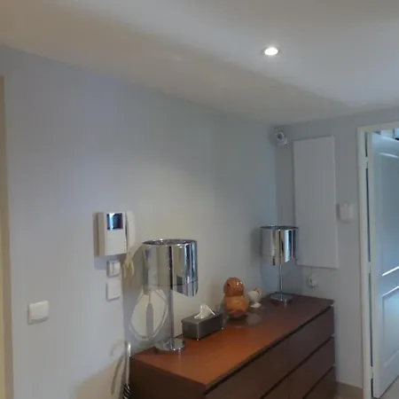 Spacious 3 Bedroom Flat Near City Centre And Beaches Appartement Antibes